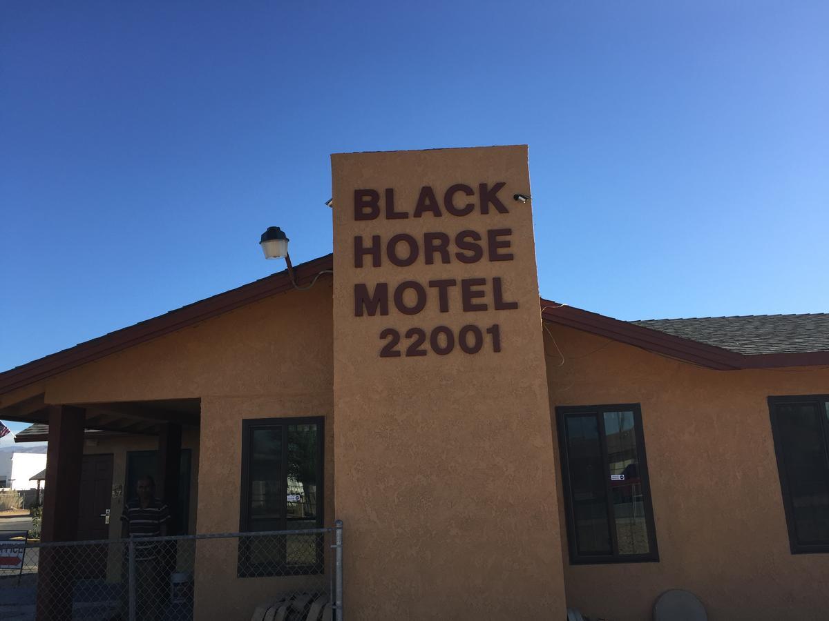 Black Horse Motel Apple Valley Exterior photo